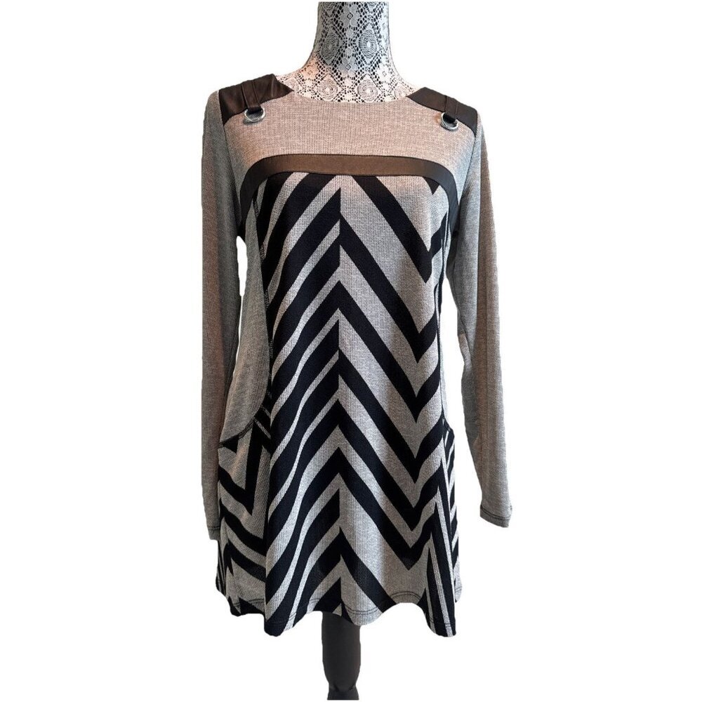 Artex Fashion long sleeves tunic small medium Black Grey zig zag